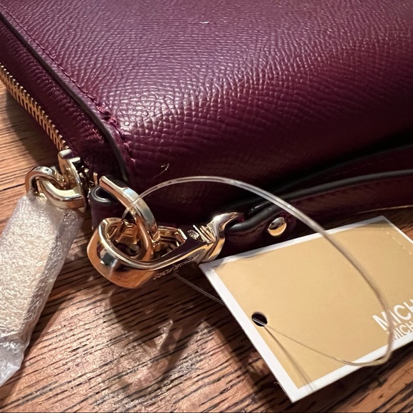 Michael Kors Phone Case Wallet - Picture 4 of 8